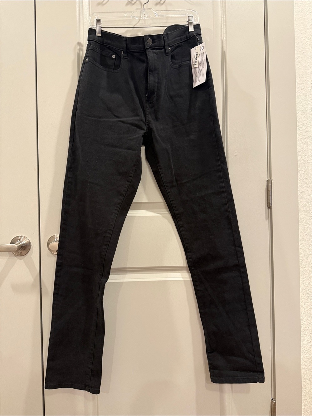 Amazon Essentials Men's Slim Straight Jeans in Black